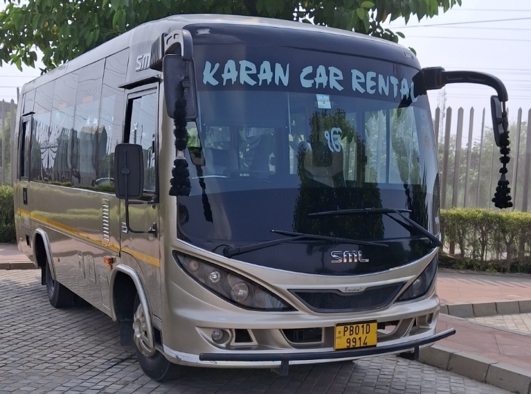 16 seater sml isuzu luxury minibus hire in amritsar