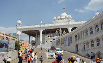 In & Around Gurudwaras Tour of Amritsar